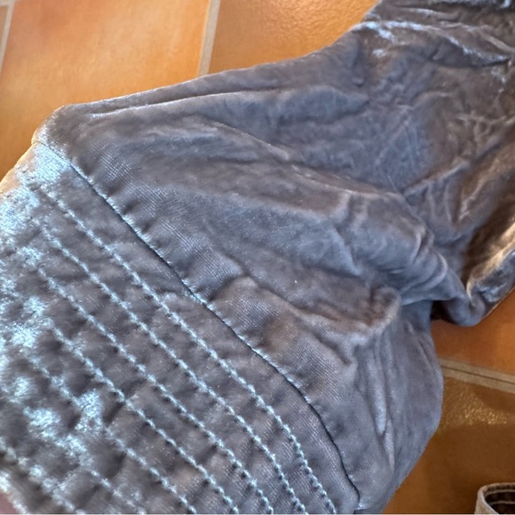 Mother - Picture 2 of 4